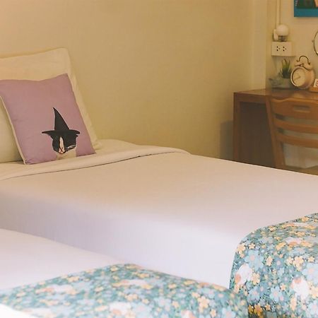 Bed and Breakfast Sleepy House Чианграй Экстерьер фото