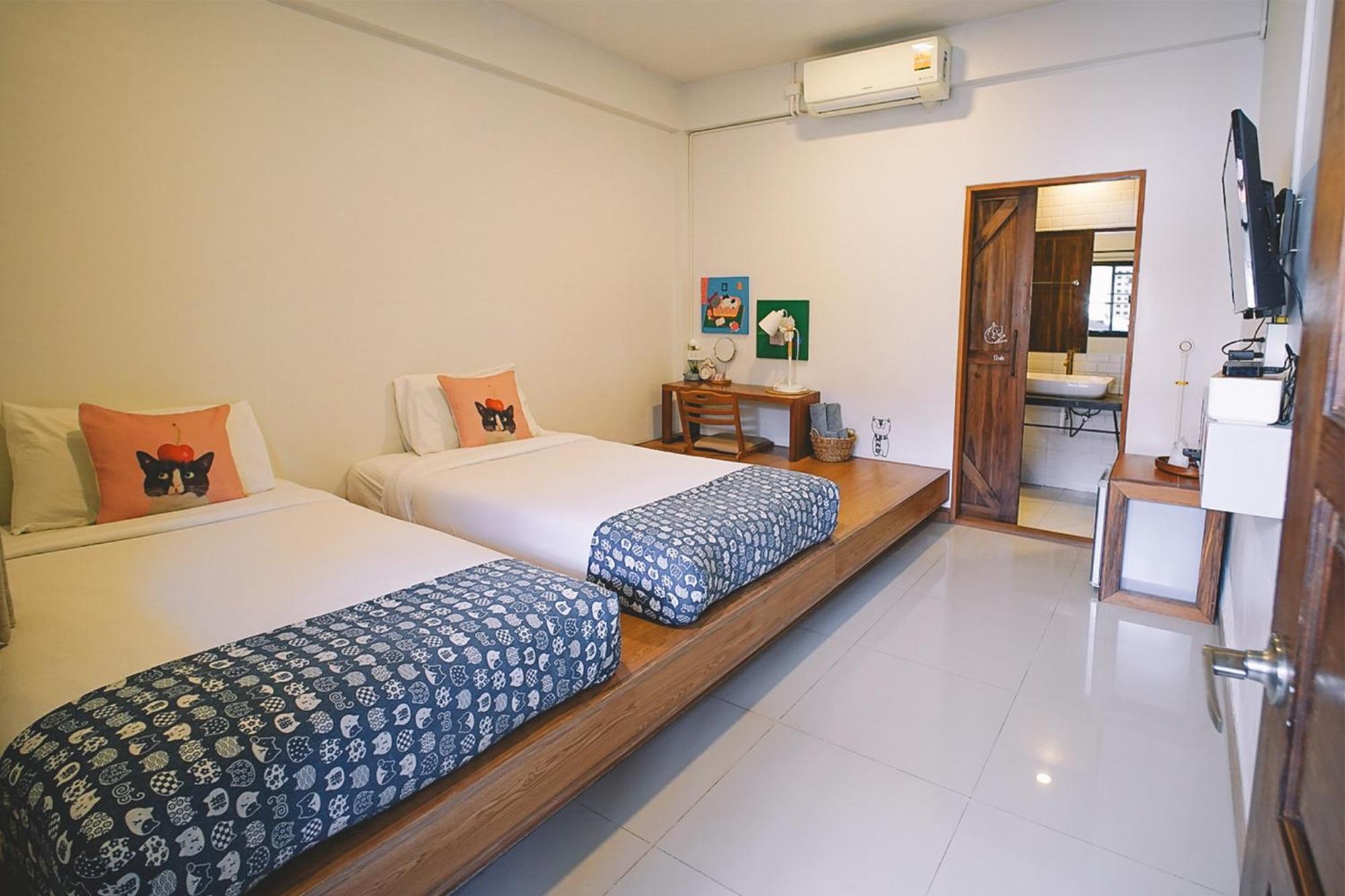 Bed and Breakfast Sleepy House Чианграй Экстерьер фото