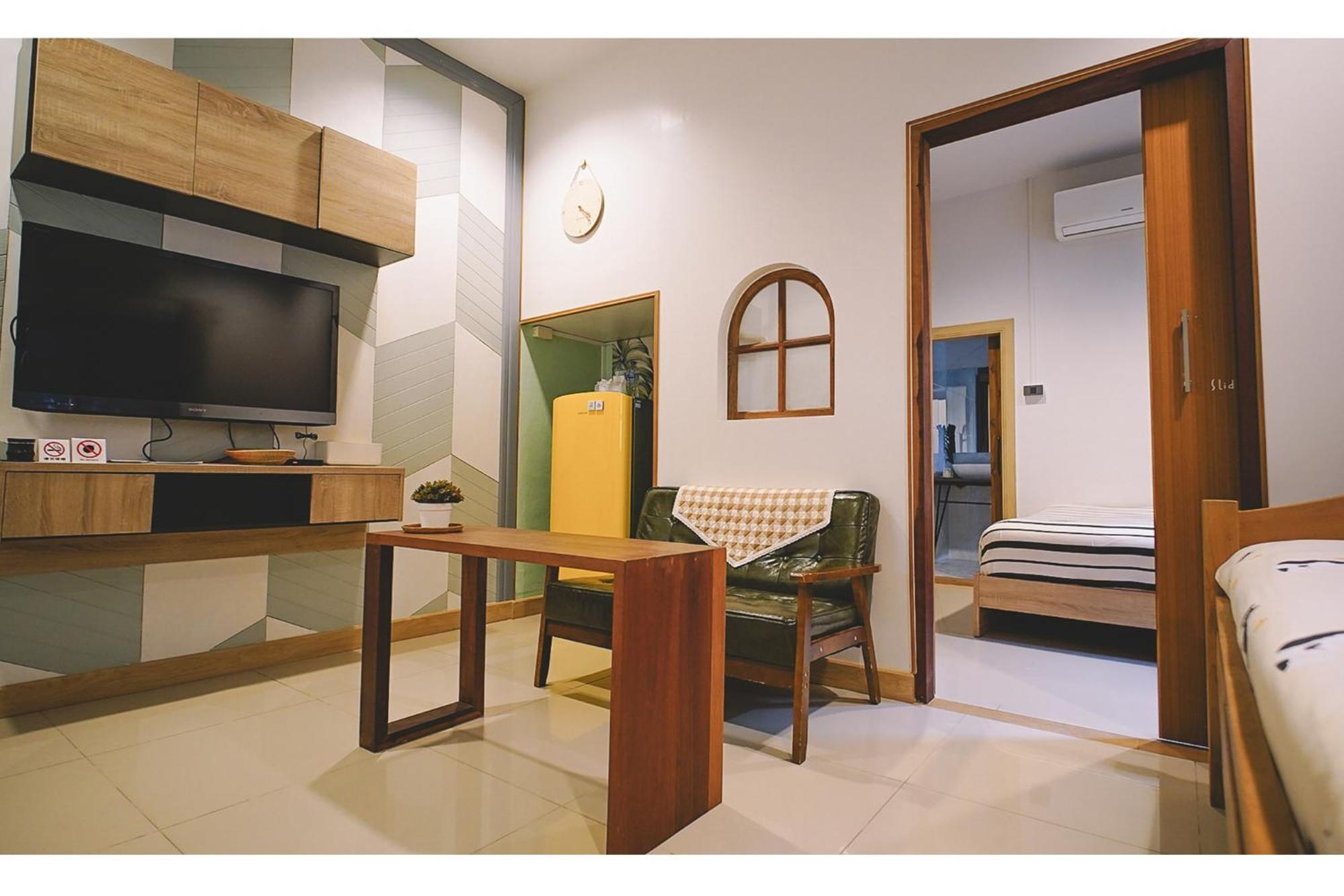 Bed and Breakfast Sleepy House Чианграй Экстерьер фото