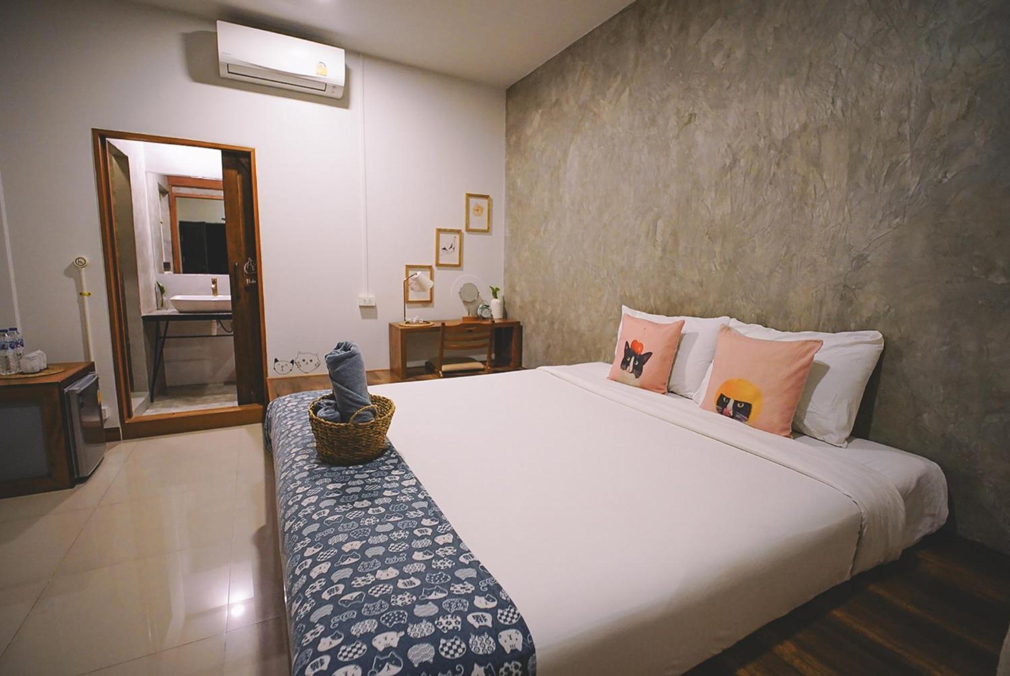 Bed and Breakfast Sleepy House Чианграй Экстерьер фото